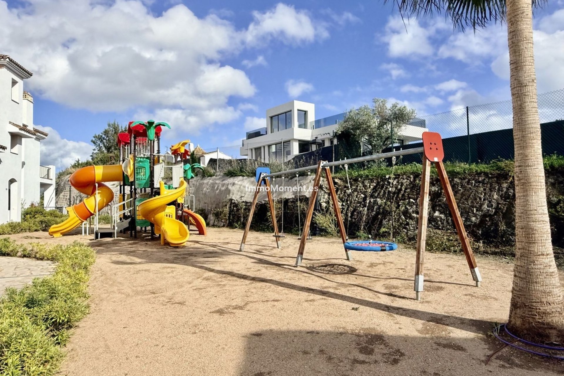 Resale - Apartment - Benahavís - Benahavís Centro