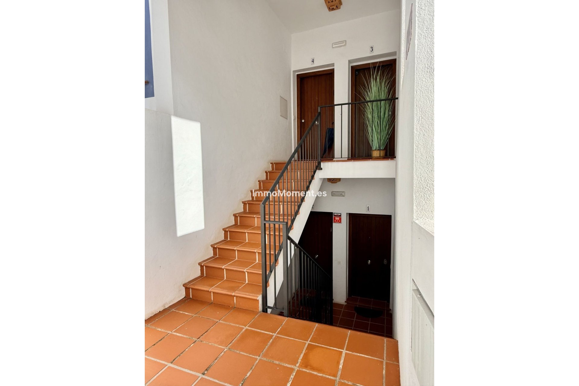 Resale - Apartment - Benahavís - Benahavís Centro