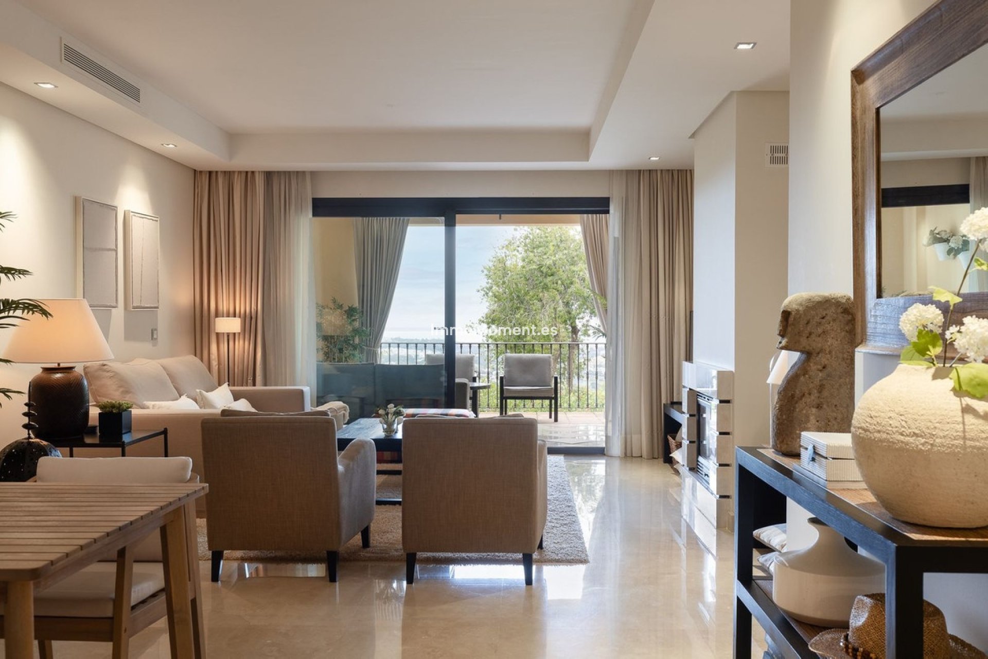 Resale - Apartment - Benahavís - Benahavís Centro