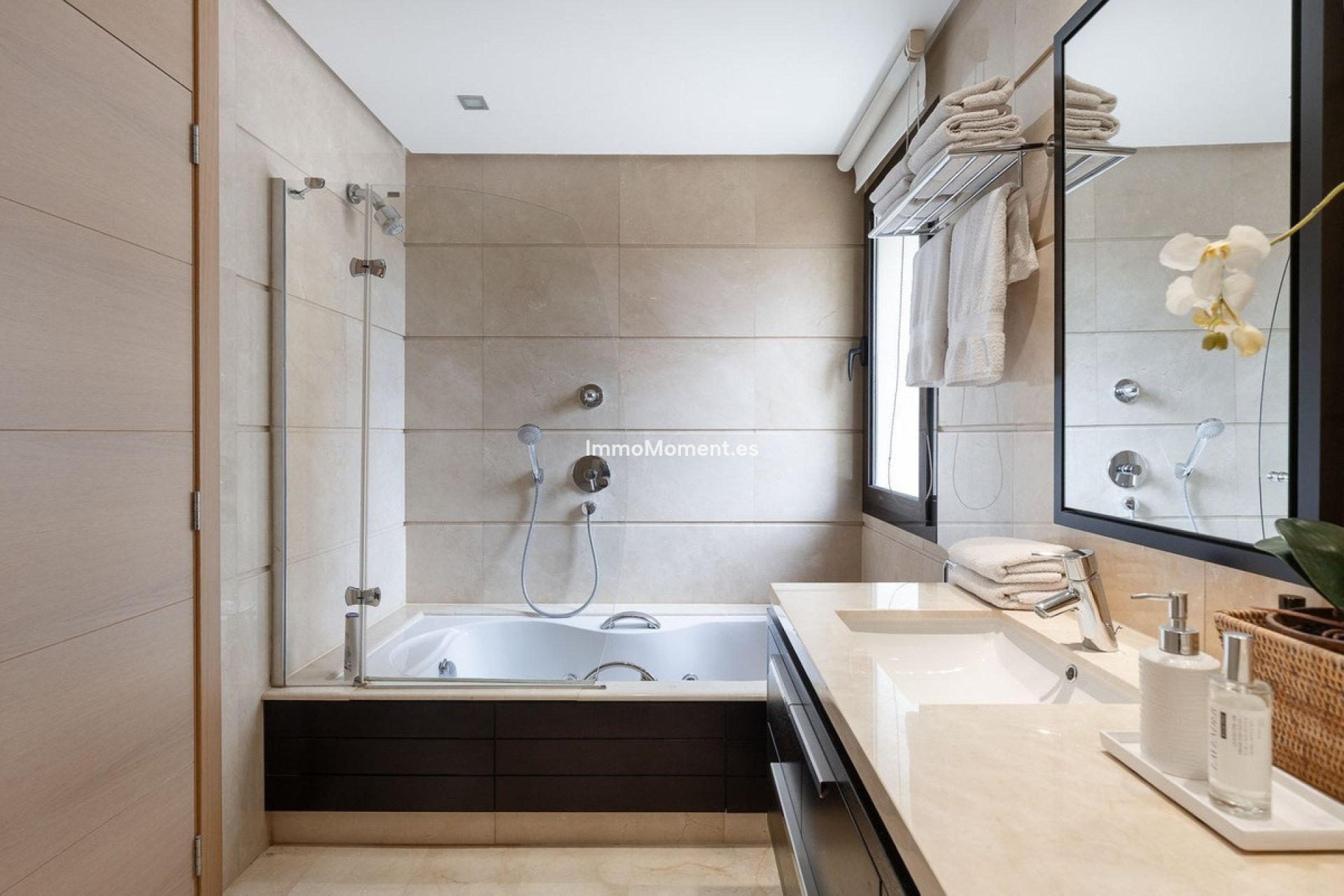 Resale - Apartment - Benahavís - Benahavís Centro