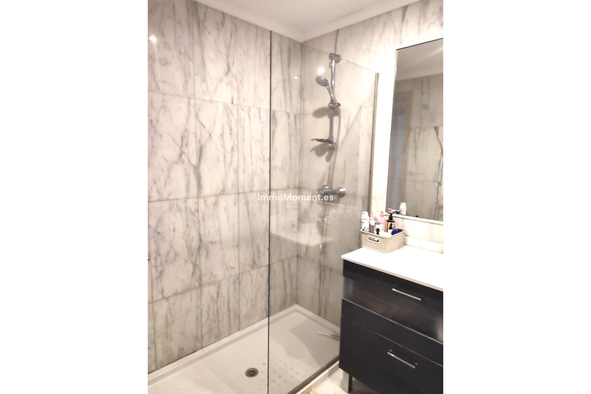 Resale - Apartment - Benahavís - Benahavís Centro