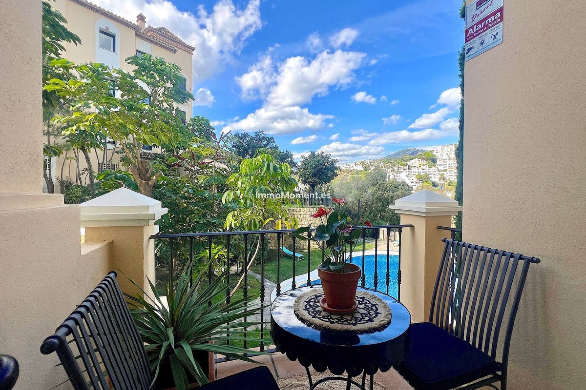 Resale - Apartment - Benahavís - Benahavís Centro