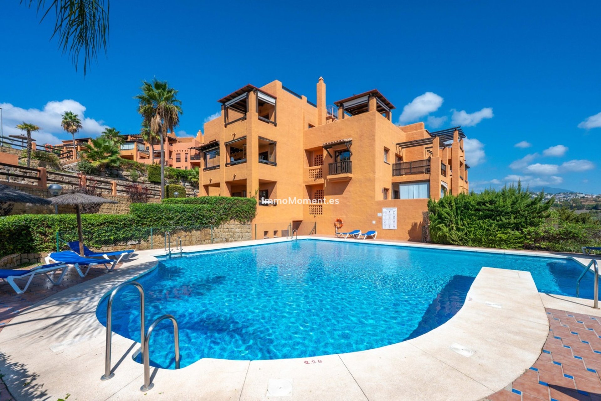 Resale - Apartment - Benahavís - Benahavís Centro