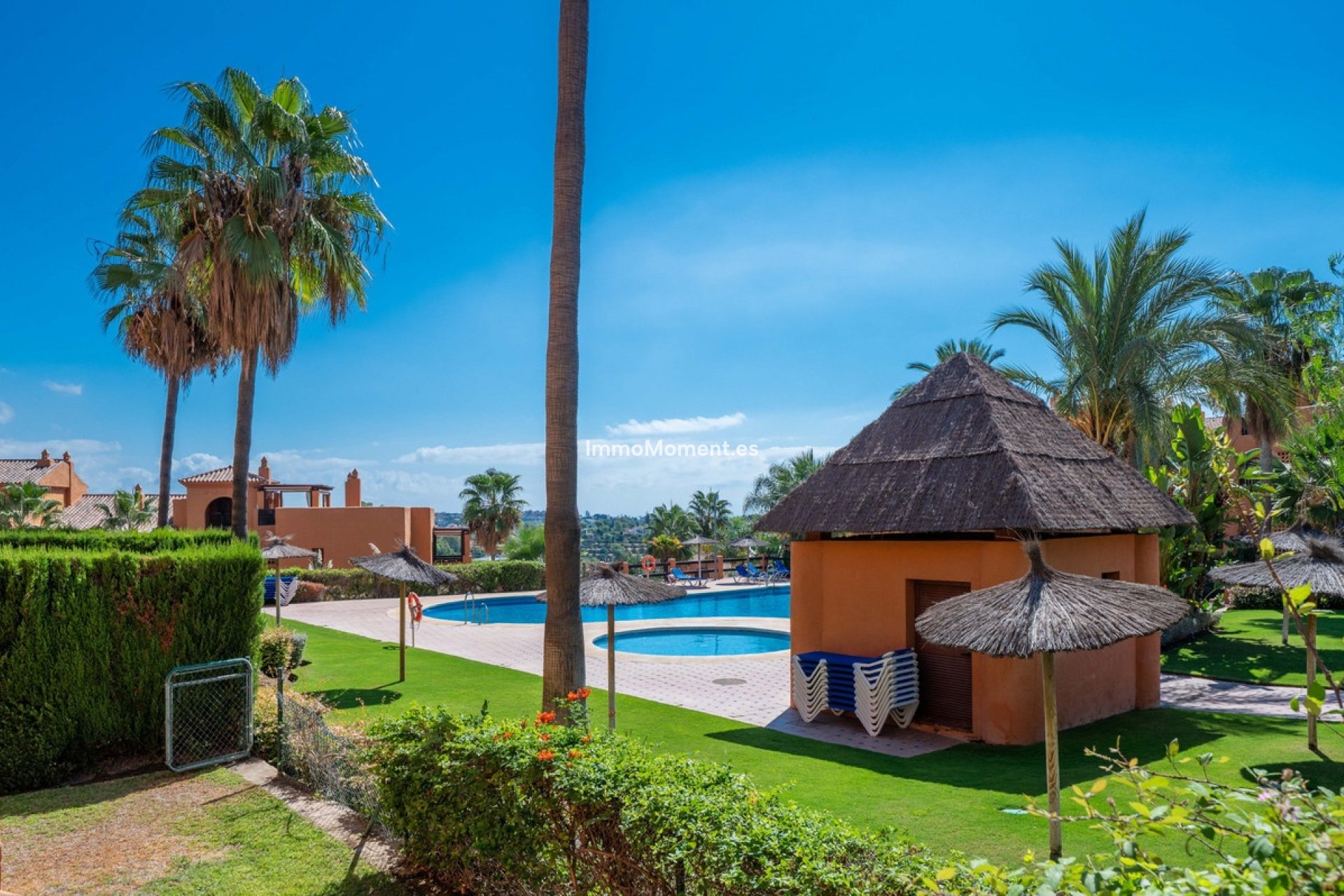 Resale - Apartment - Benahavís - Benahavís Centro