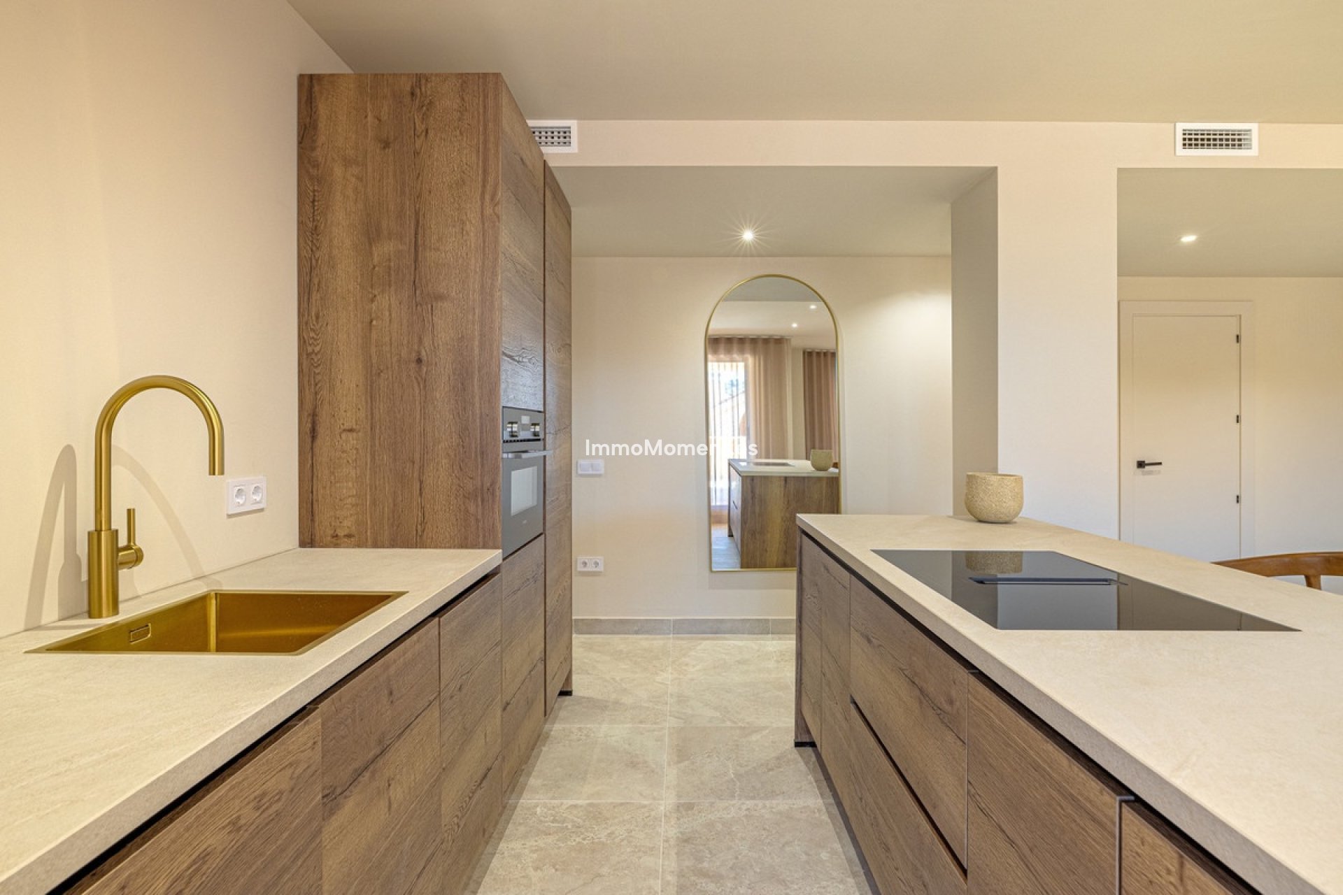 Resale - Apartment - Benahavís - Benahavís Centro