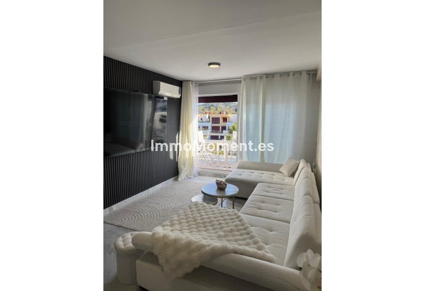 Resale - Apartment - Benahavís - Benahavís Centro