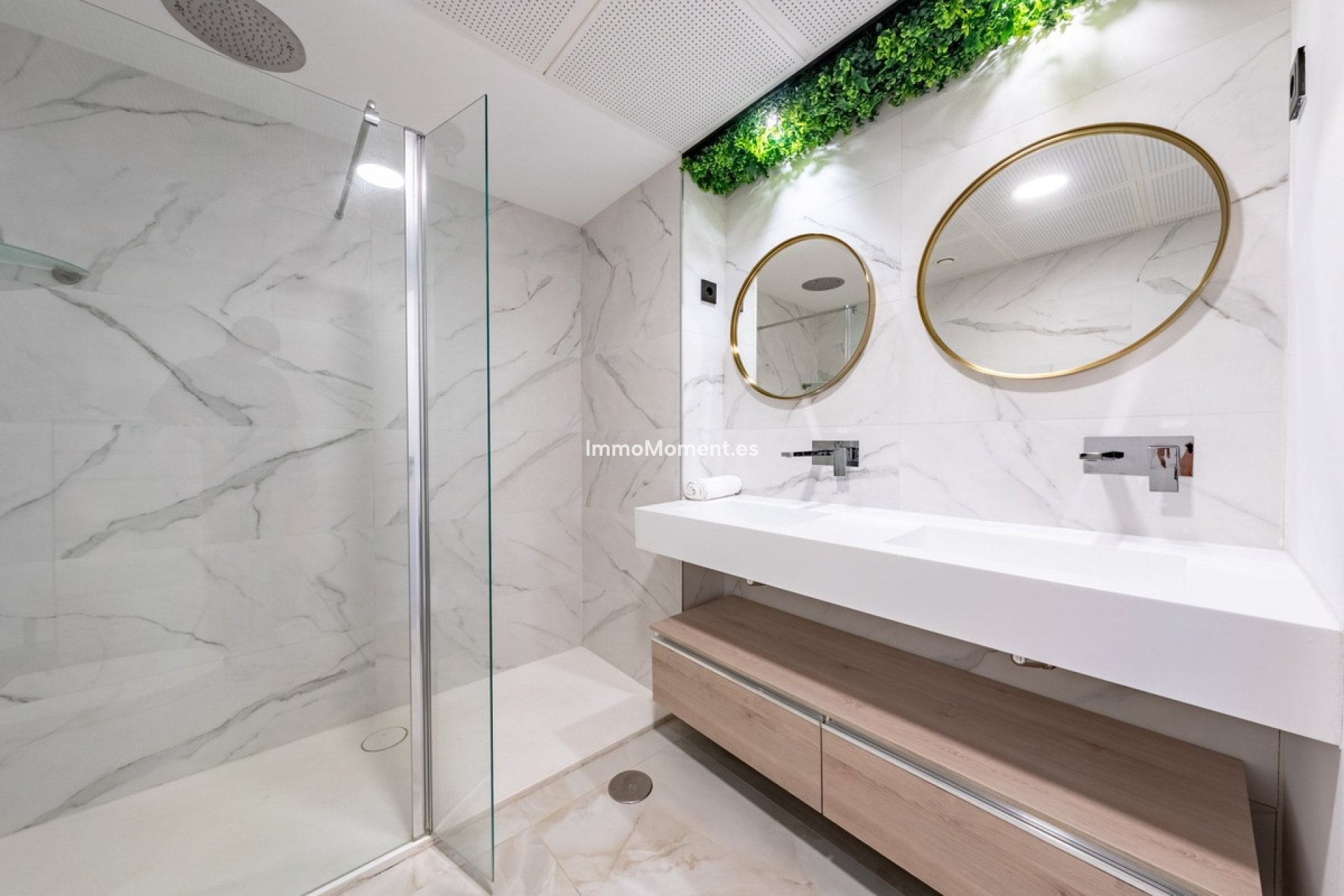 Resale - Apartment - Benahavís - Benahavís Centro