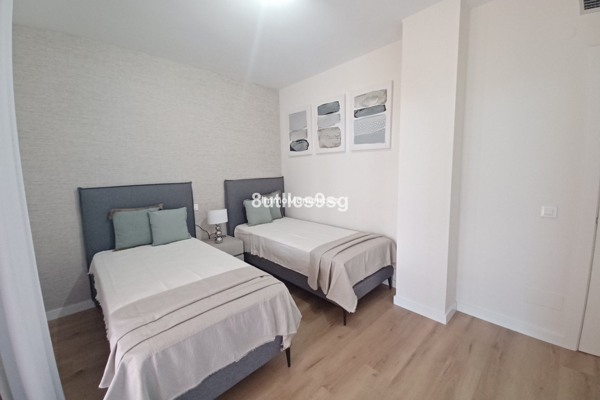 Resale - Apartment - Benahavís - Benahavís Centro