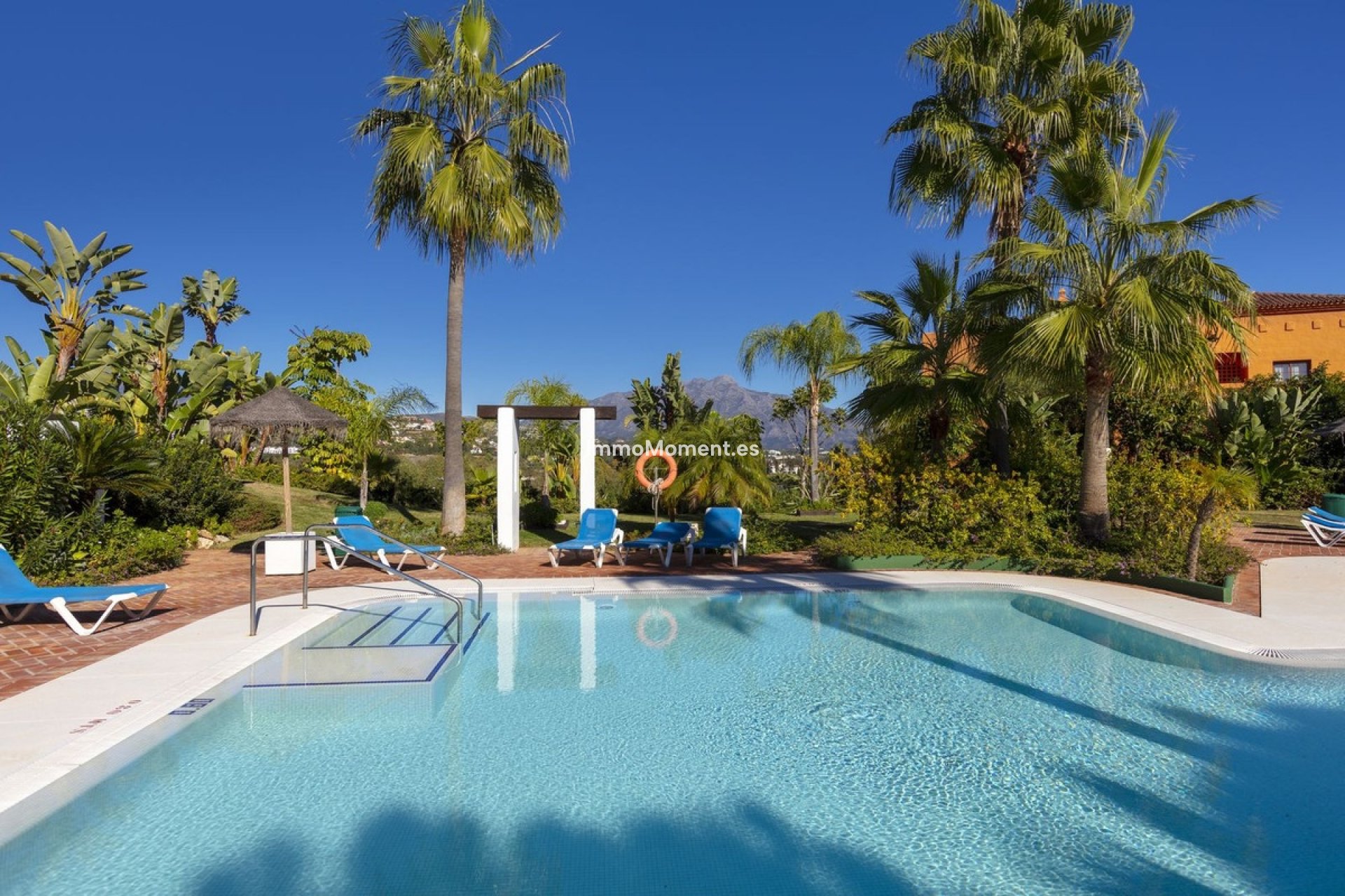 Resale - Apartment - Benahavís - Benahavís Centro