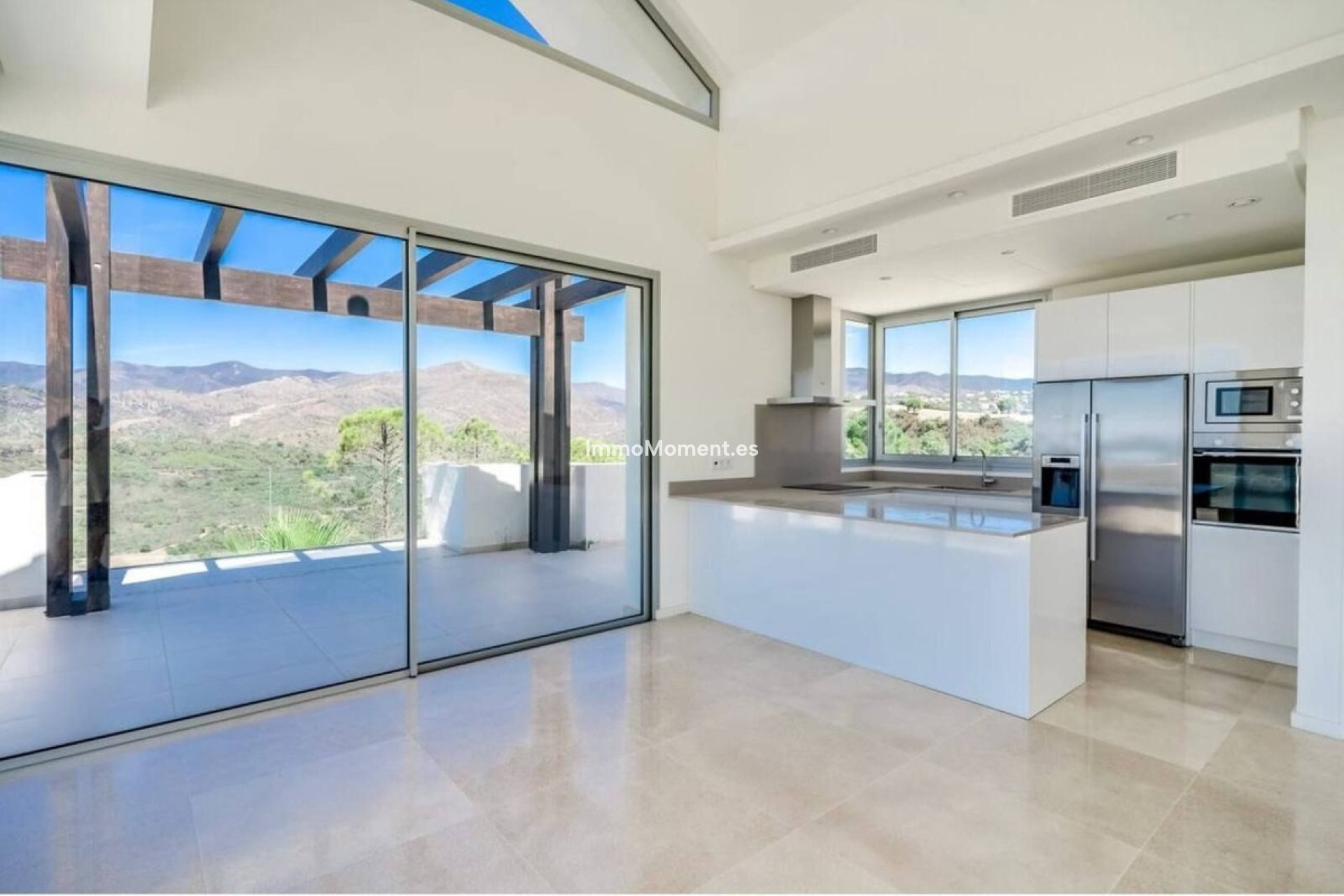 Resale - Apartment - Benahavís - Benahavís Centro