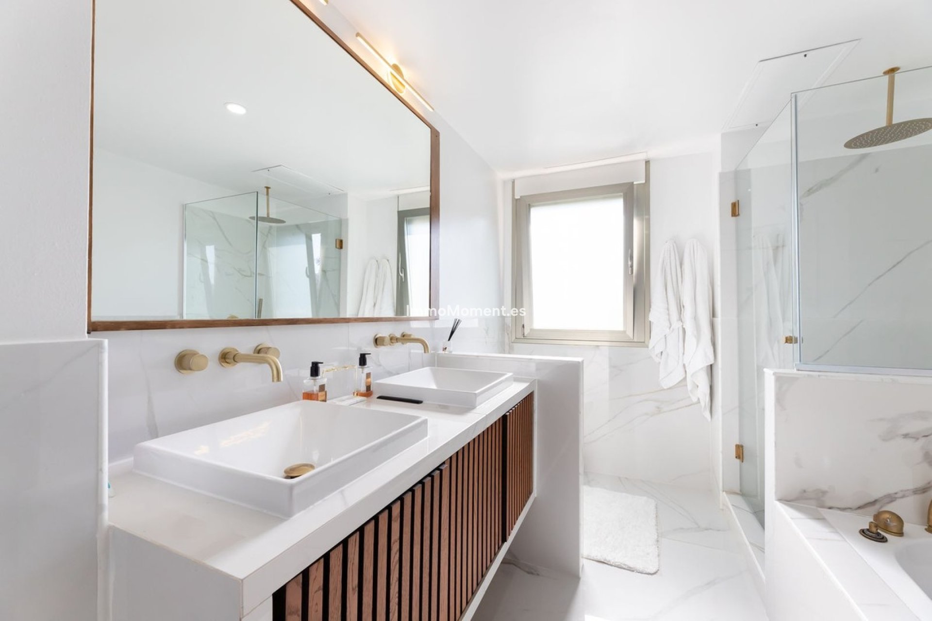 Resale - Apartment - Benahavís - Benahavís Centro