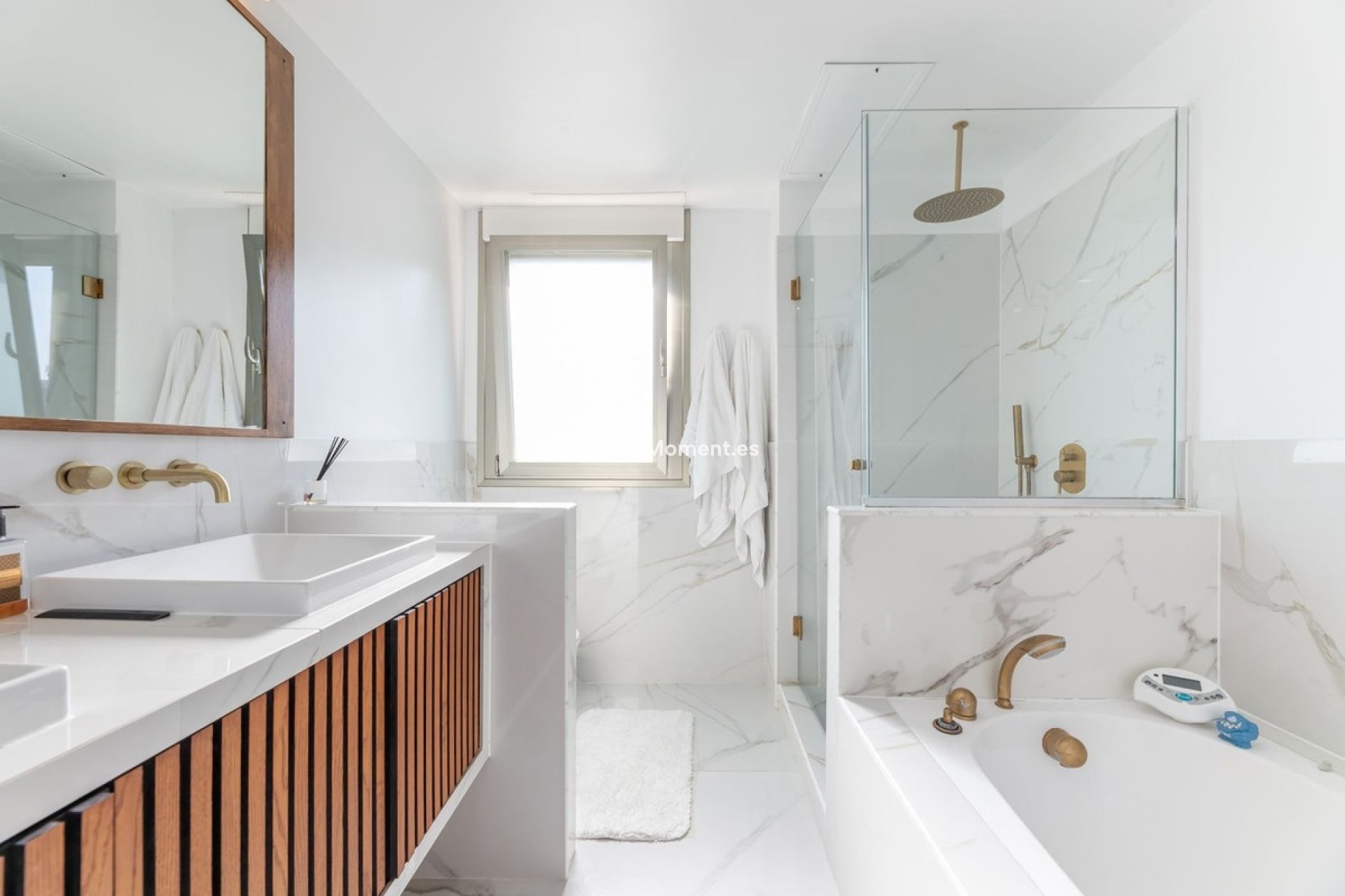 Resale - Apartment - Benahavís - Benahavís Centro