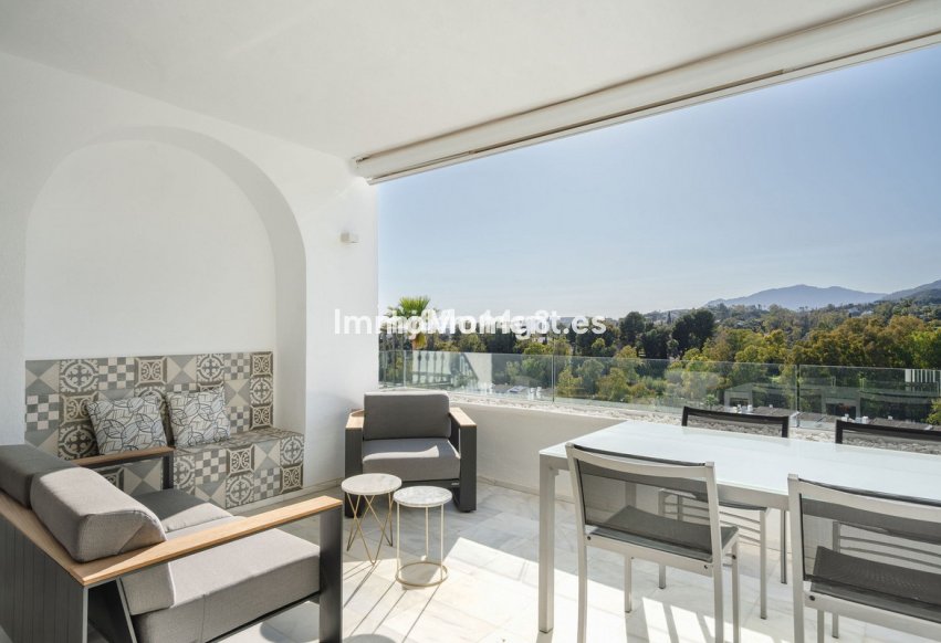 Resale - Apartment - Benahavís - Benahavís Centro