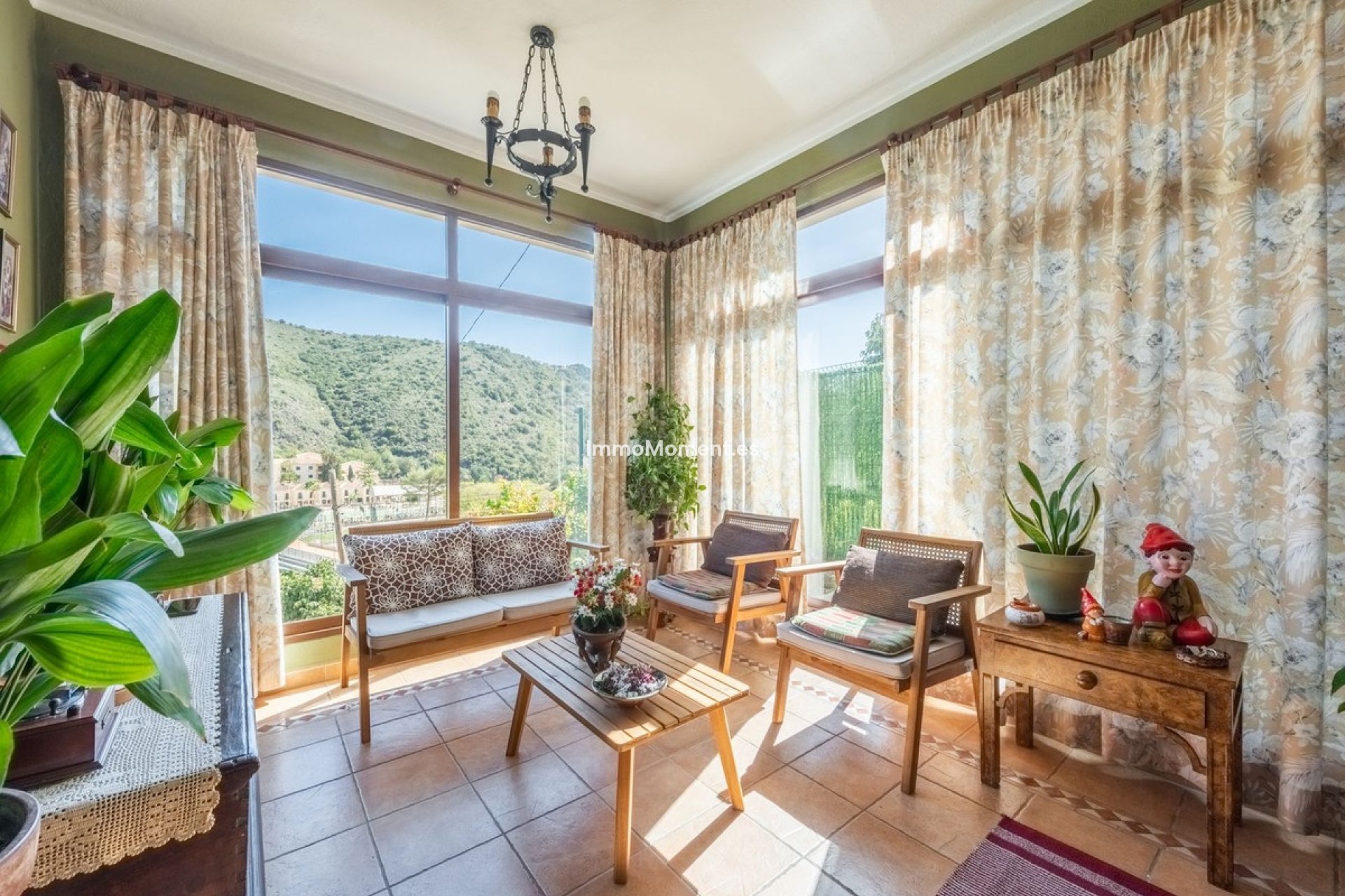 Resale - Apartment - Benahavís - Benahavís Centro