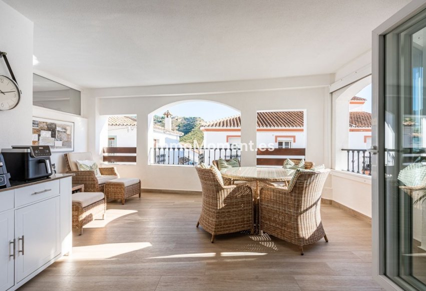 Resale - Apartment - Benahavís - Benahavís Centro