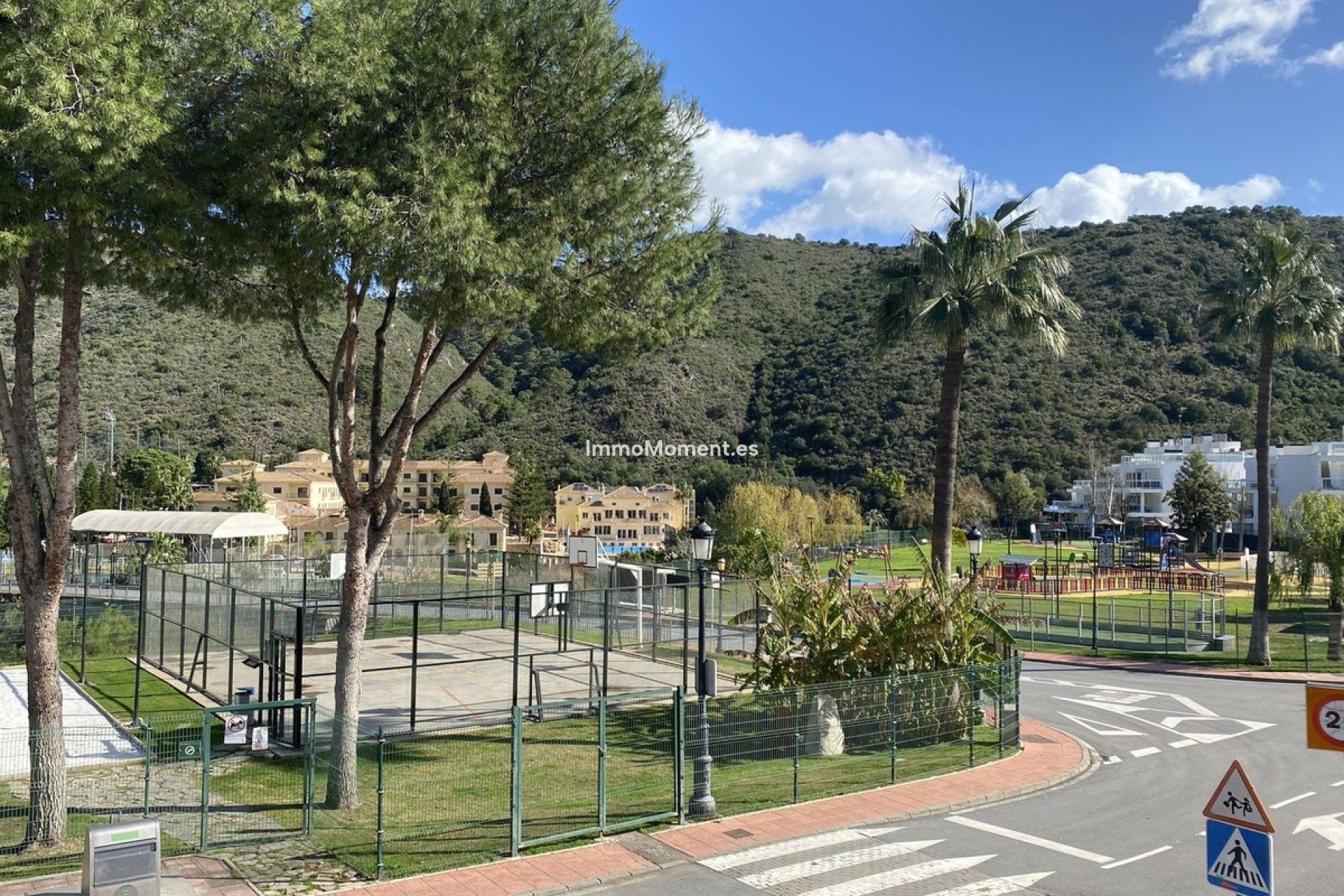 Resale - Apartment - Benahavís - Benahavís Centro