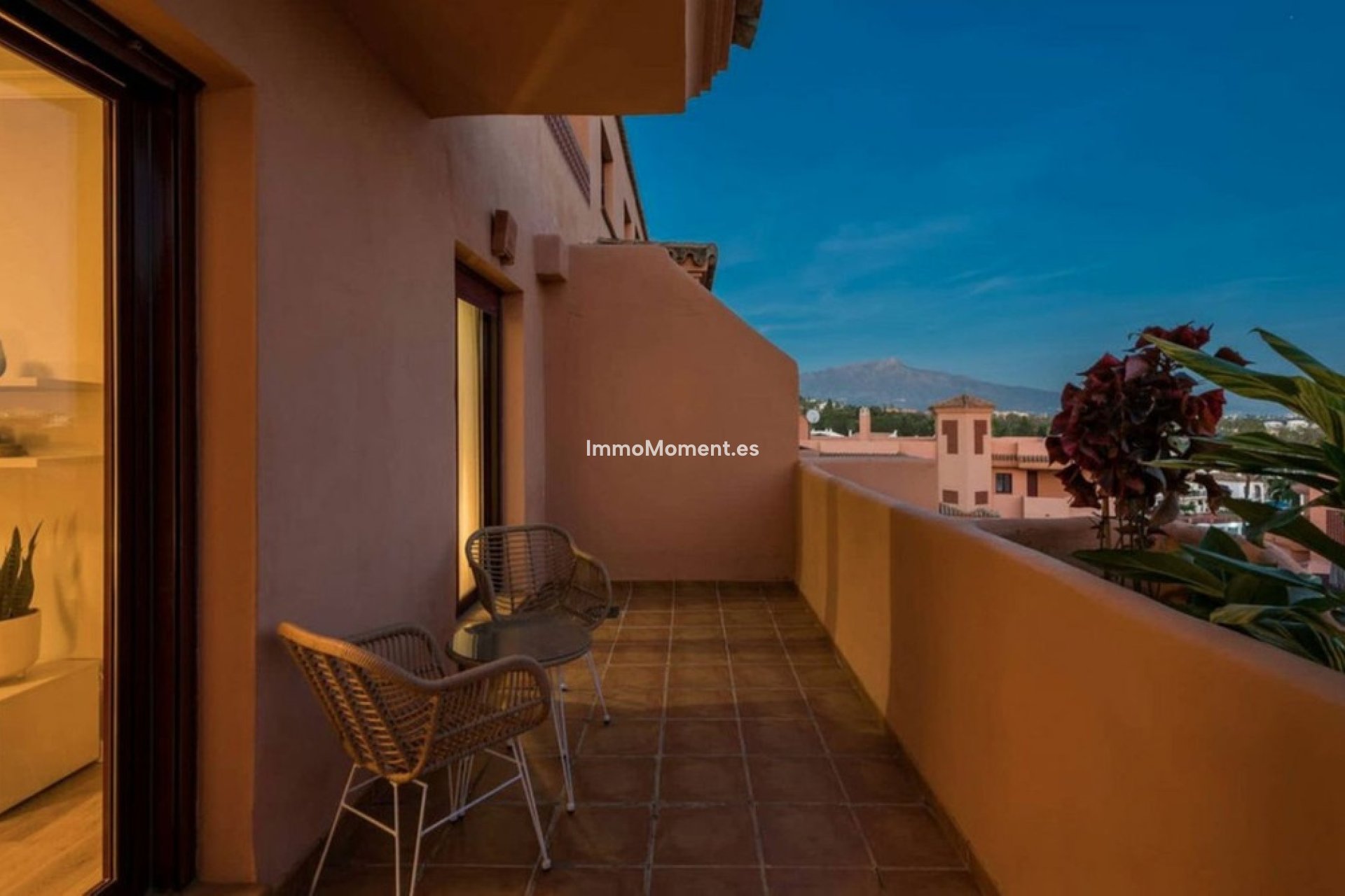 Resale - Apartment - Benahavís - Benahavís Centro