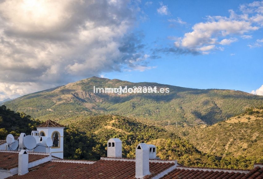 Resale - Apartment - Benahavís - Benahavís Centro