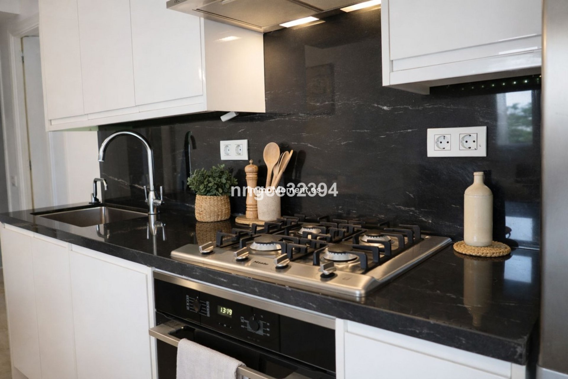 Resale - Apartment - Benahavís - Benahavís Centro