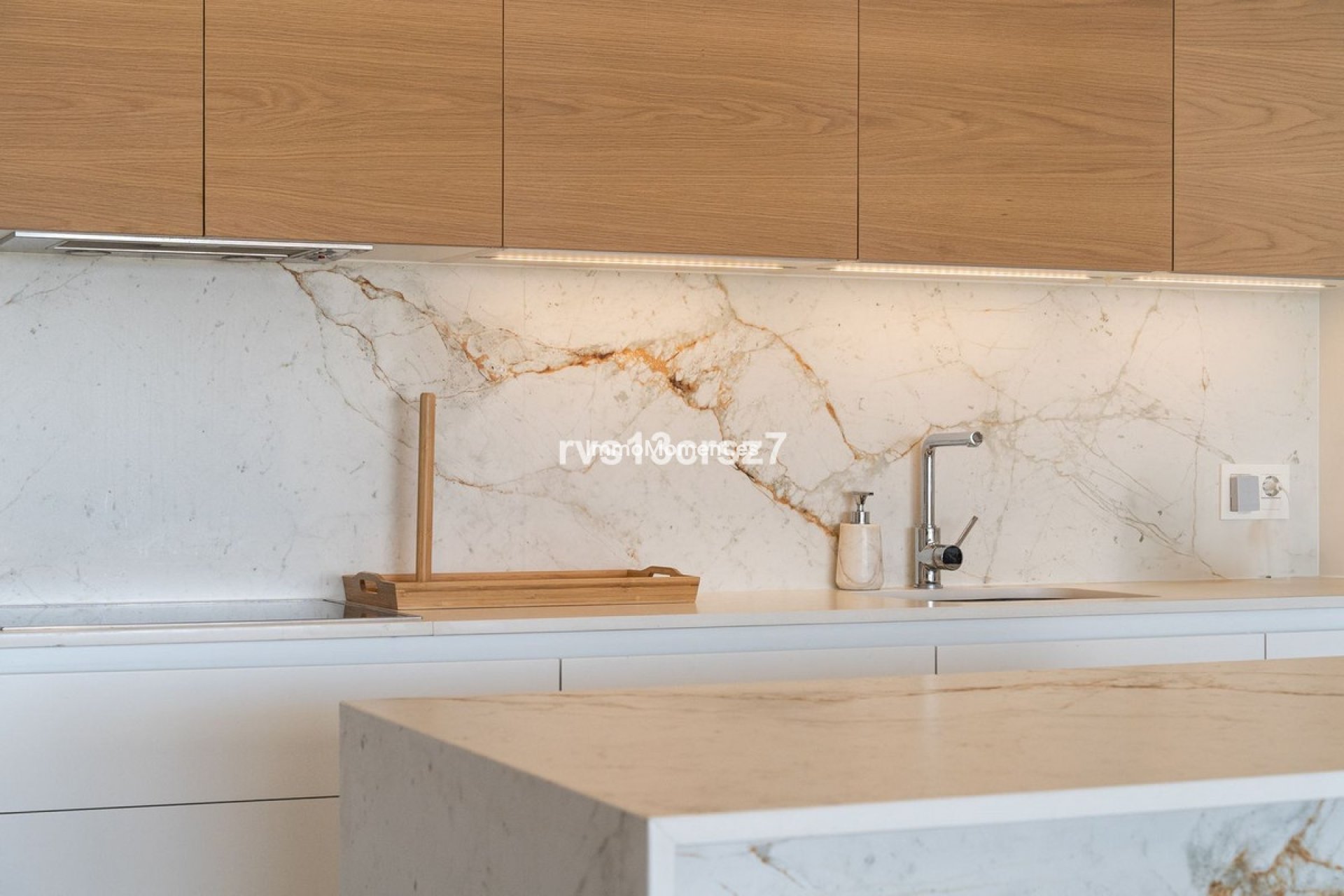 Resale - Apartment - Benahavís - Benahavís Centro