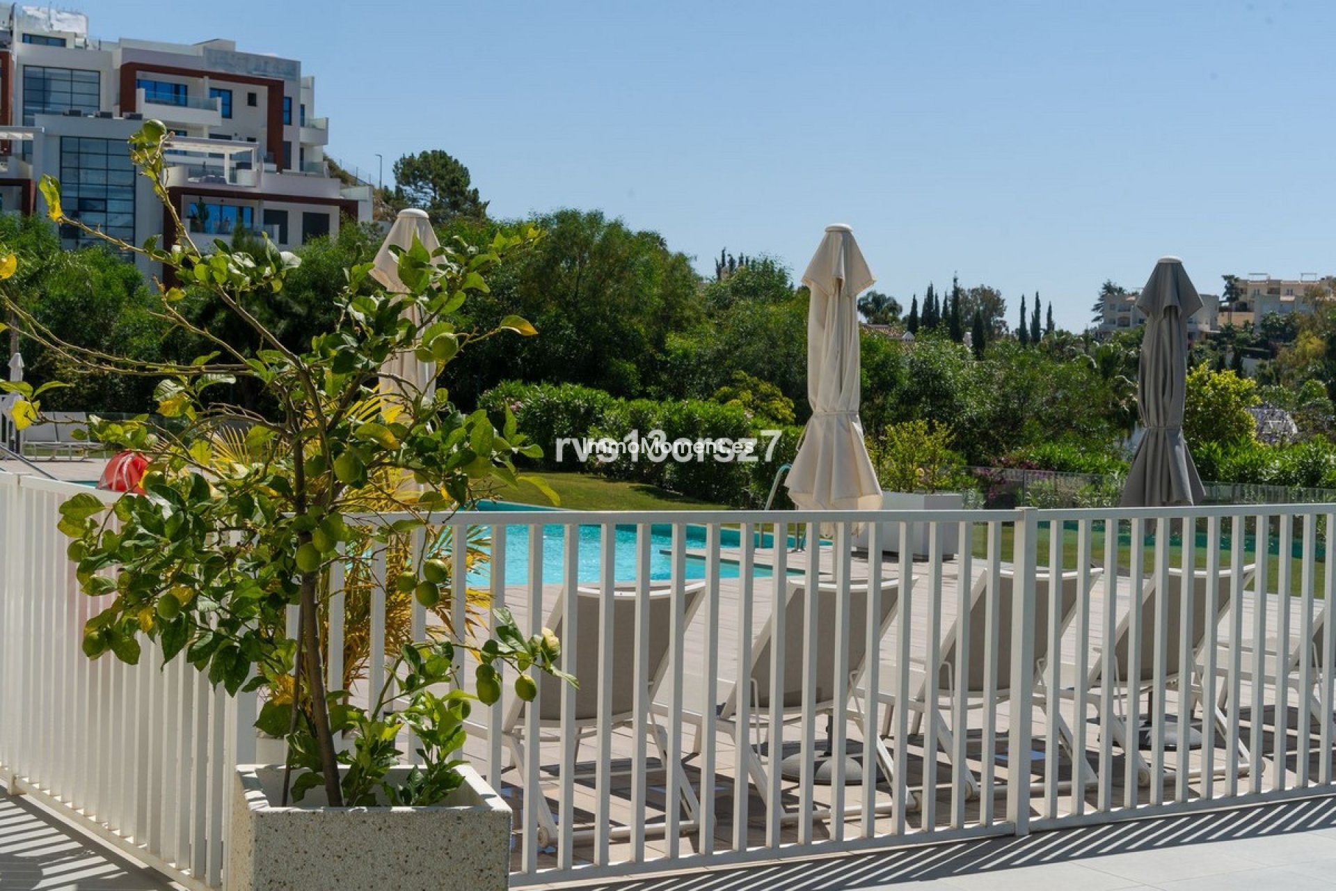 Resale - Apartment - Benahavís - Benahavís Centro