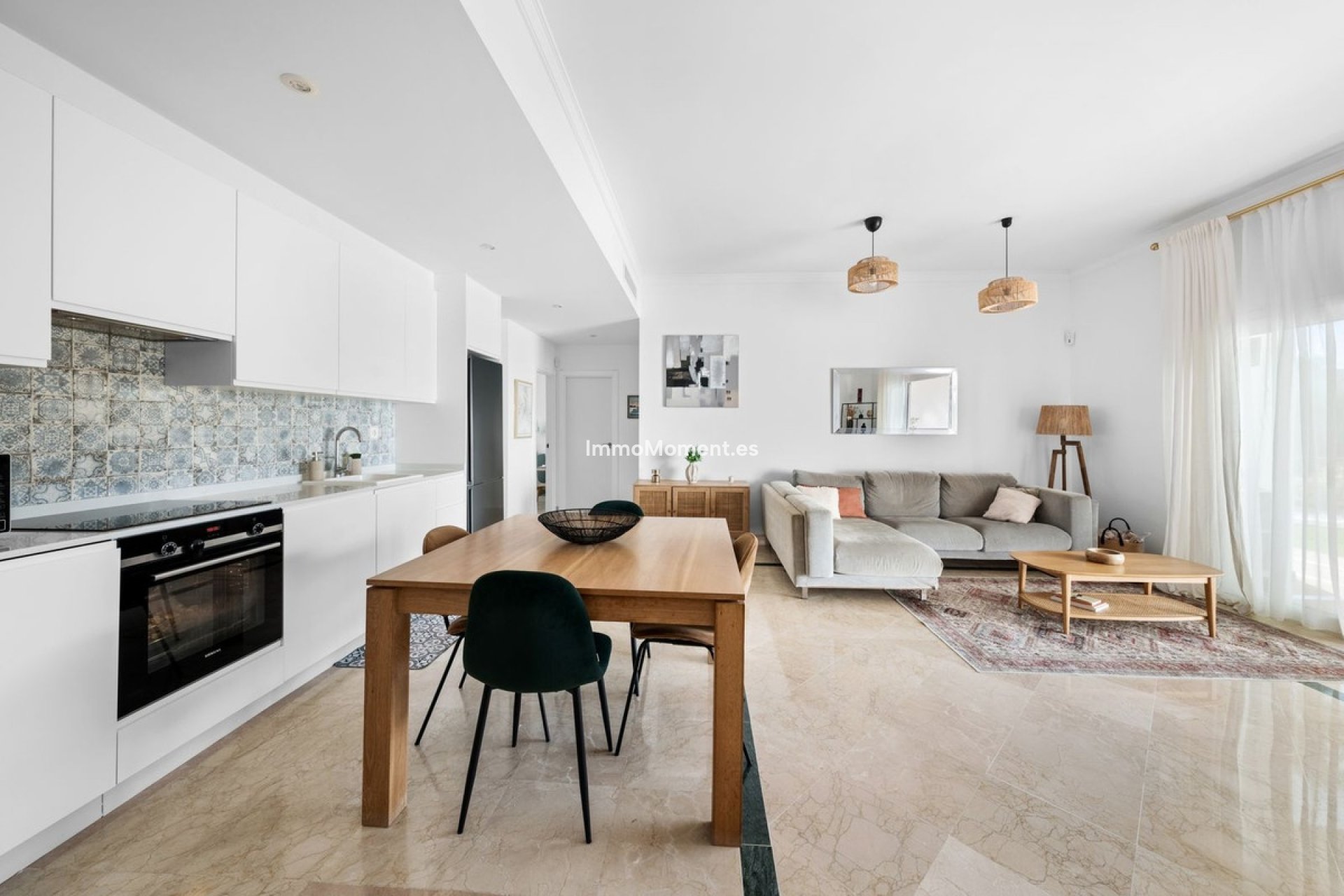 Resale - Apartment - Benahavís - Benahavís Centro