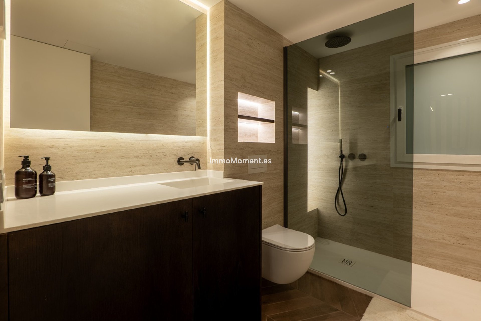 Resale - Apartment - Benahavís - Benahavís Centro