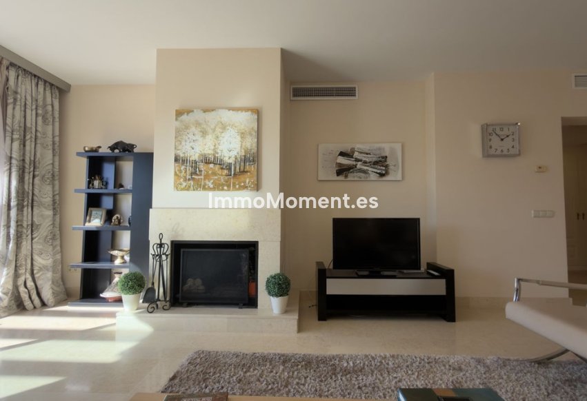 Resale - Apartment - Benahavís - Benahavís Centro