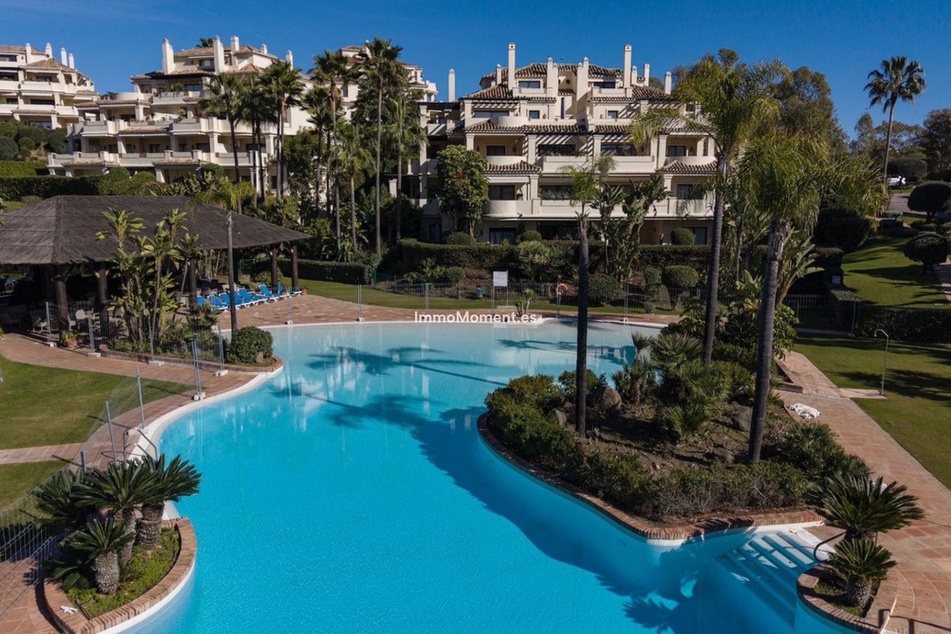 Resale - Apartment - Benahavís - Benahavís Centro