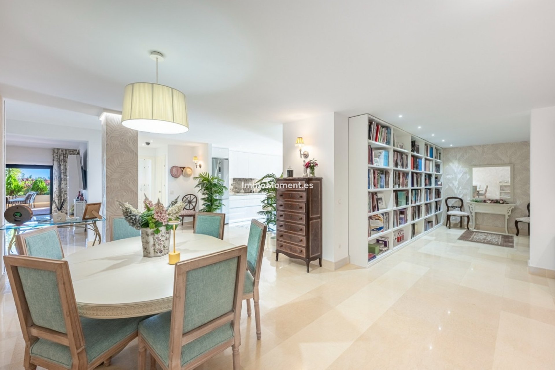 Resale - Apartment - Benahavís - Benahavís Centro