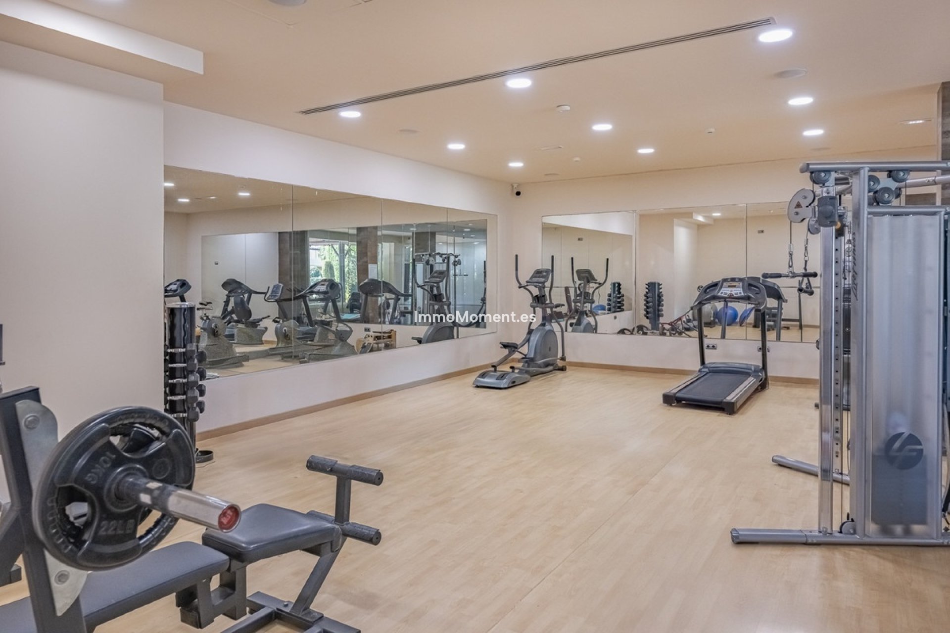 Resale - Apartment - Benahavís - Benahavís Centro