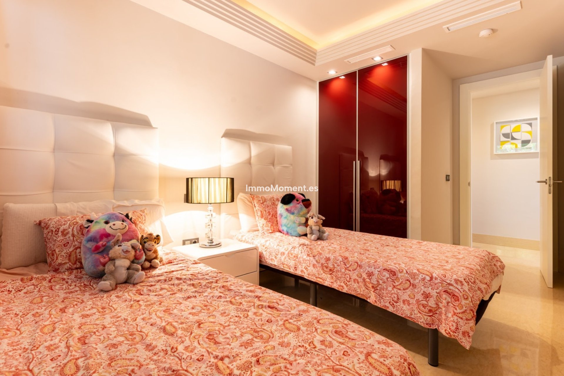 Resale - Apartment - Benahavís - Benahavís Centro