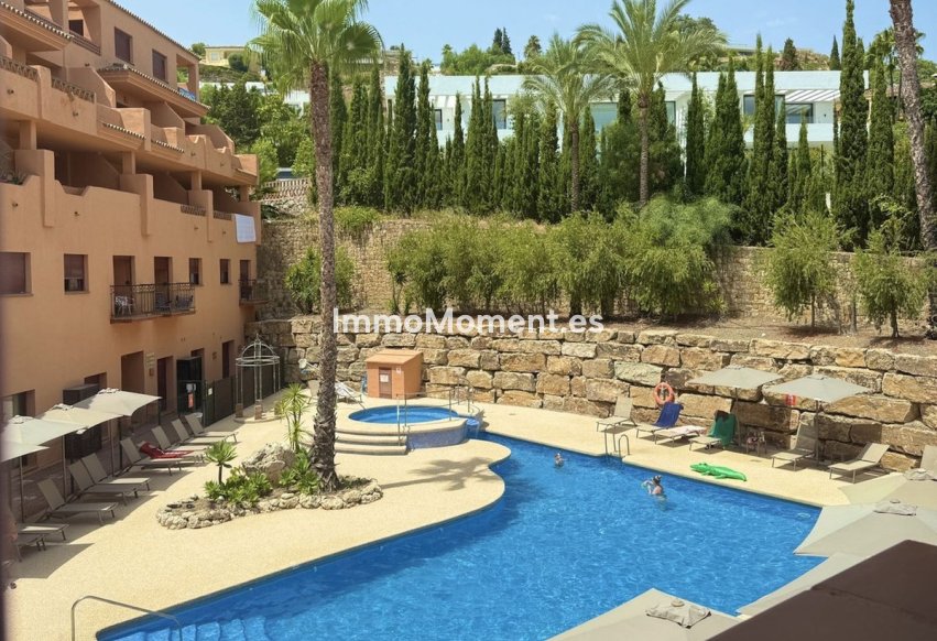 Resale - Apartment - Benahavís - Benahavís Centro