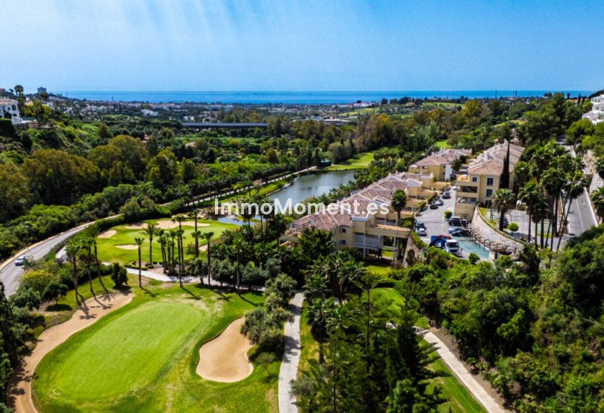 Resale - Apartment - Benahavís - Benahavís Centro