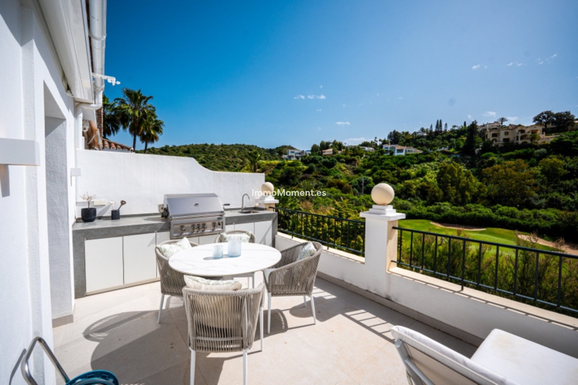 Resale - Apartment - Benahavís - Benahavís Centro