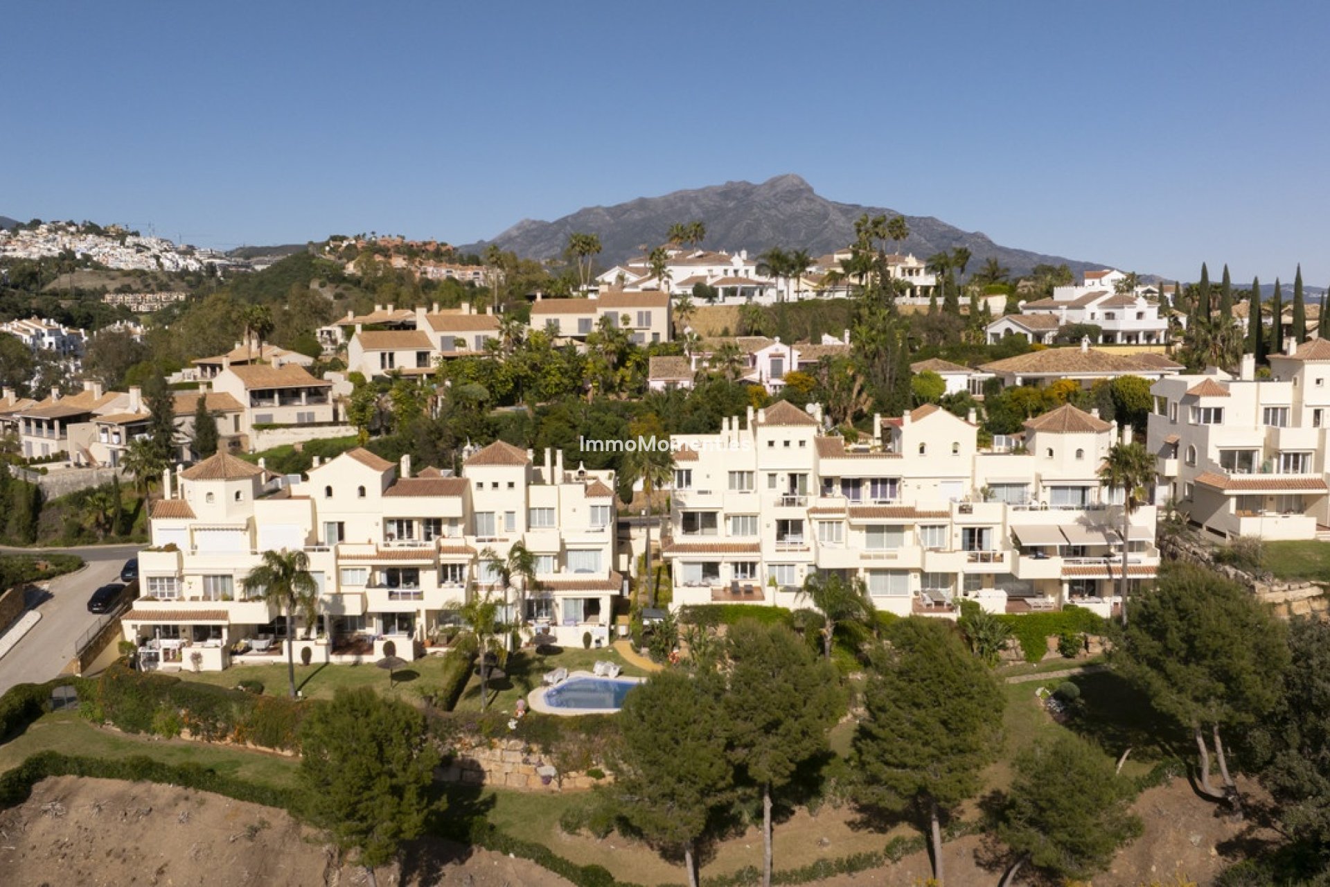 Resale - Apartment - Benahavís - Benahavís Centro