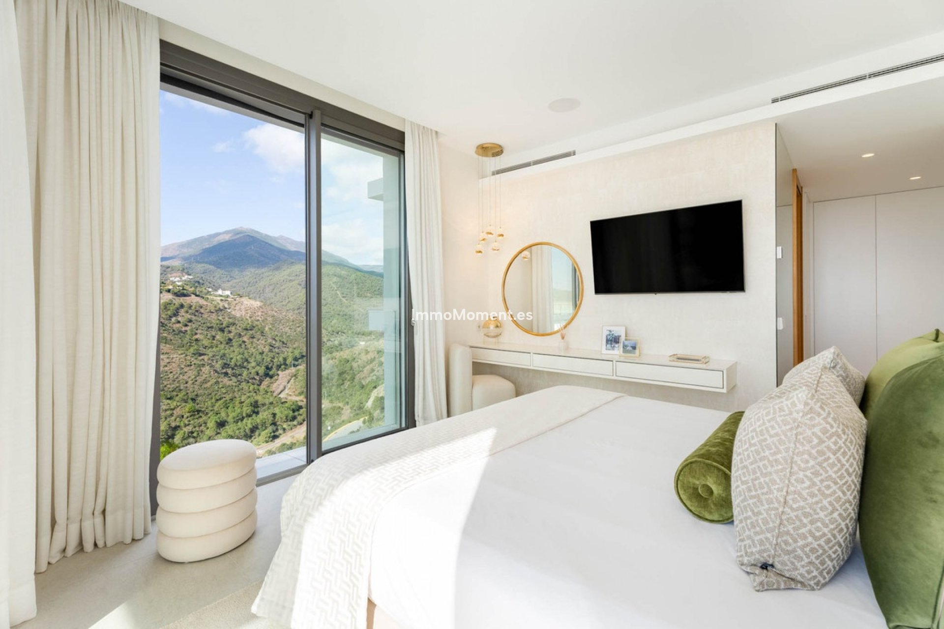 Resale - Apartment - Benahavís - Benahavís Centro