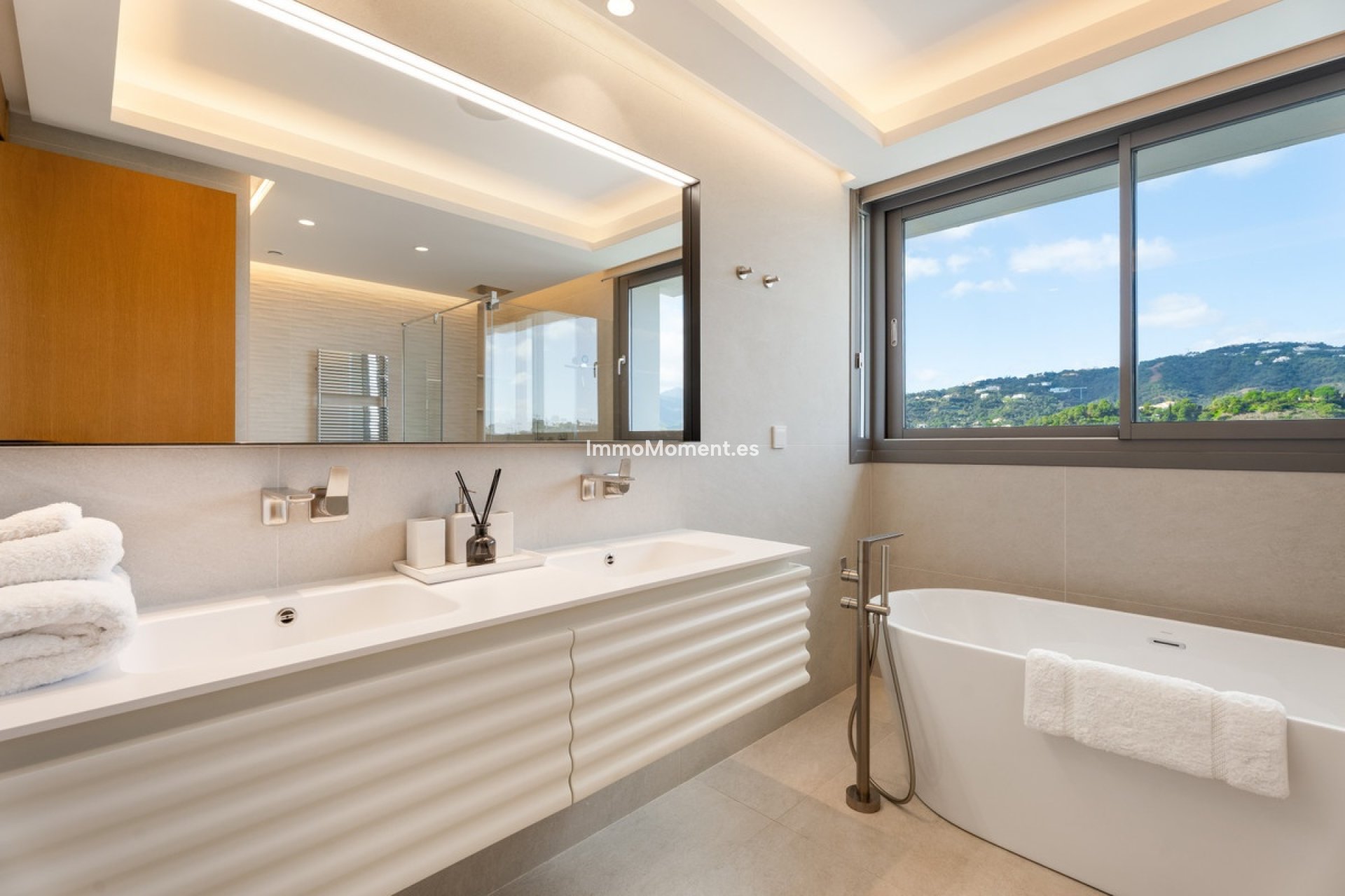 Resale - Apartment - Benahavís - Benahavís Centro