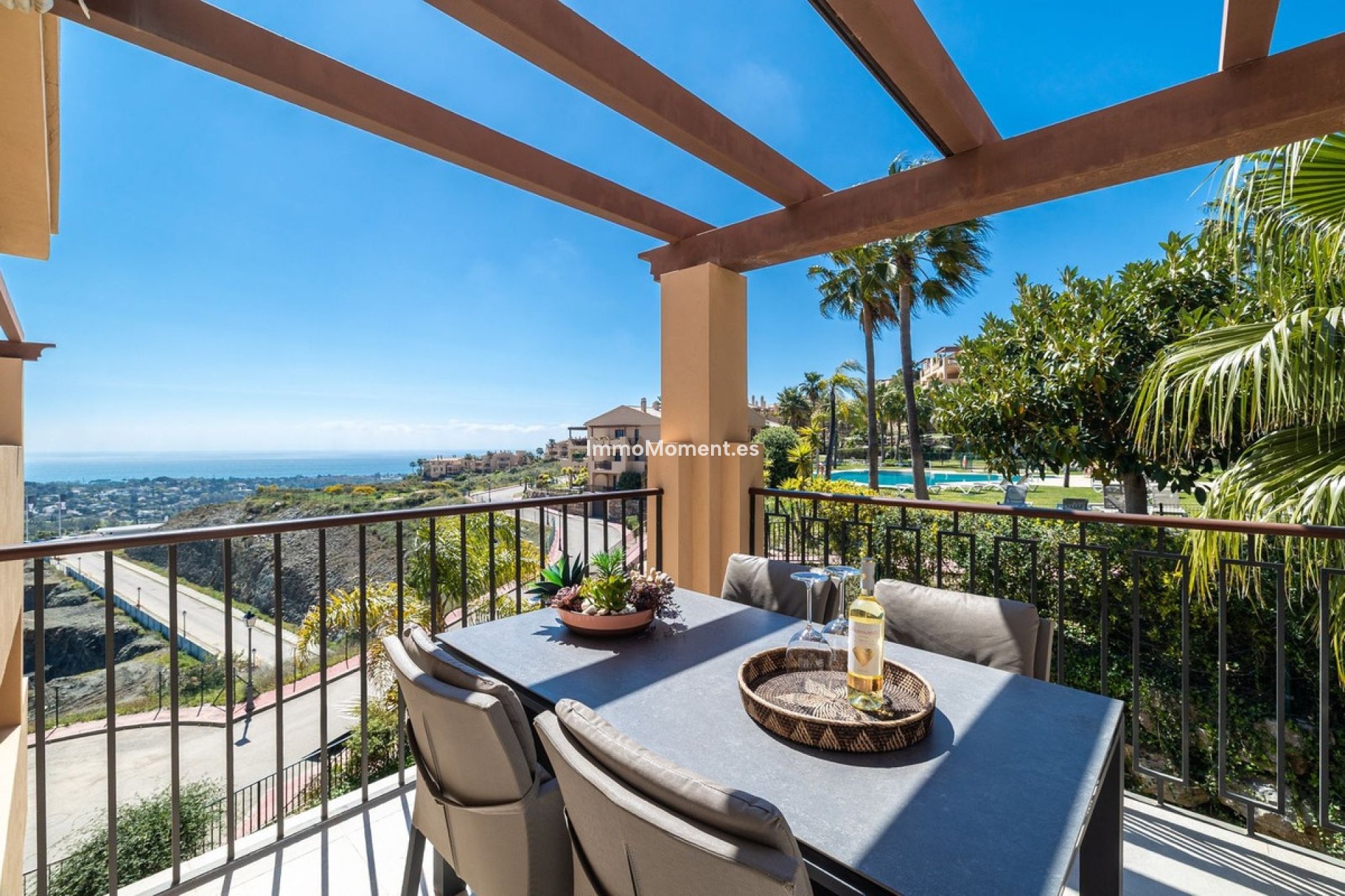 Resale - Apartment - Benahavís - Benahavís Centro