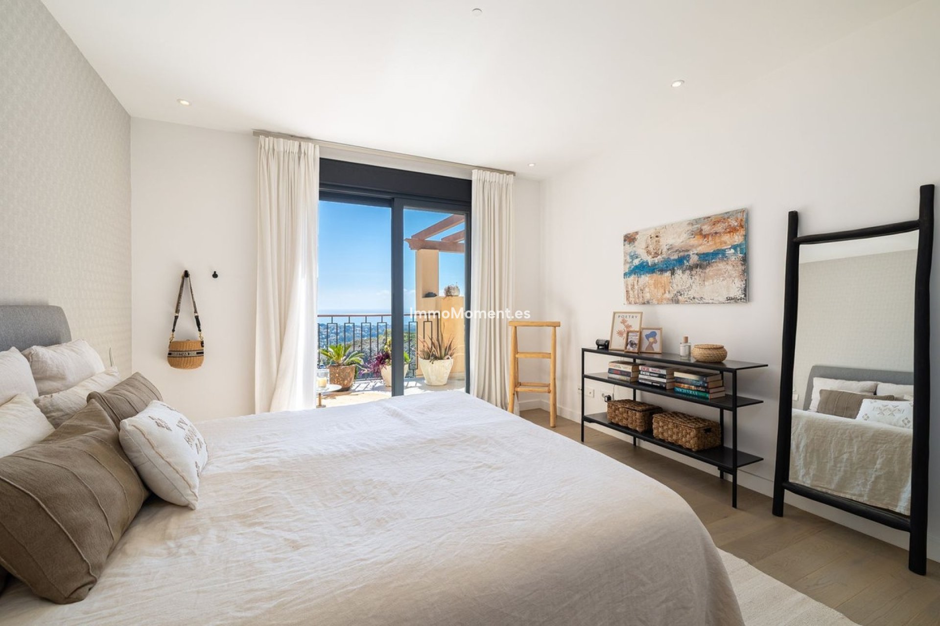 Resale - Apartment - Benahavís - Benahavís Centro