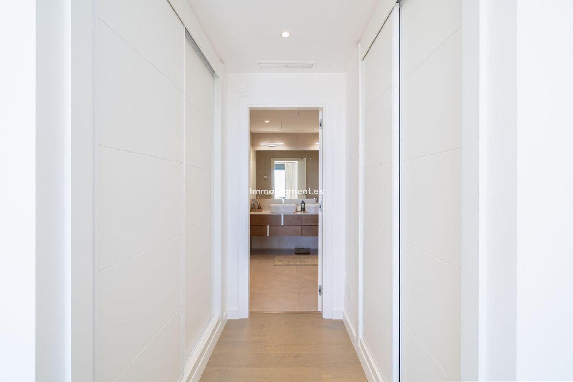 Resale - Apartment - Benahavís - Benahavís Centro