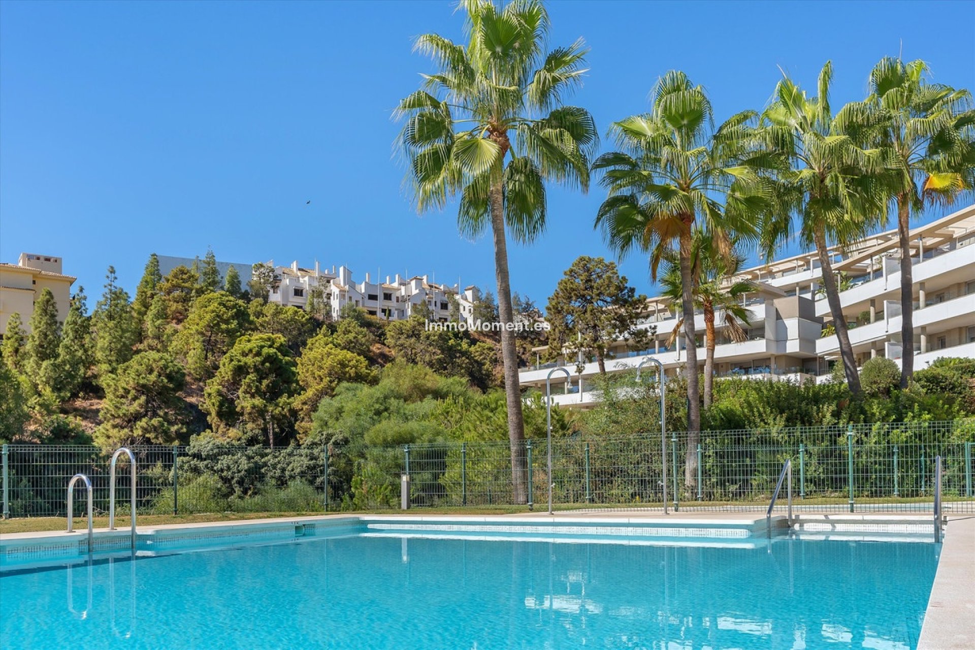 Resale - Apartment - Benahavís - Benahavís Centro