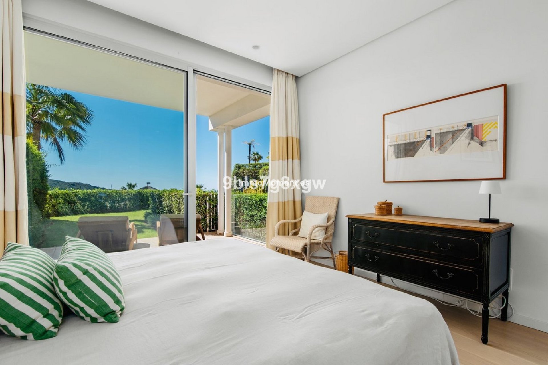 Resale - Apartment - Benahavís - Benahavís Centro