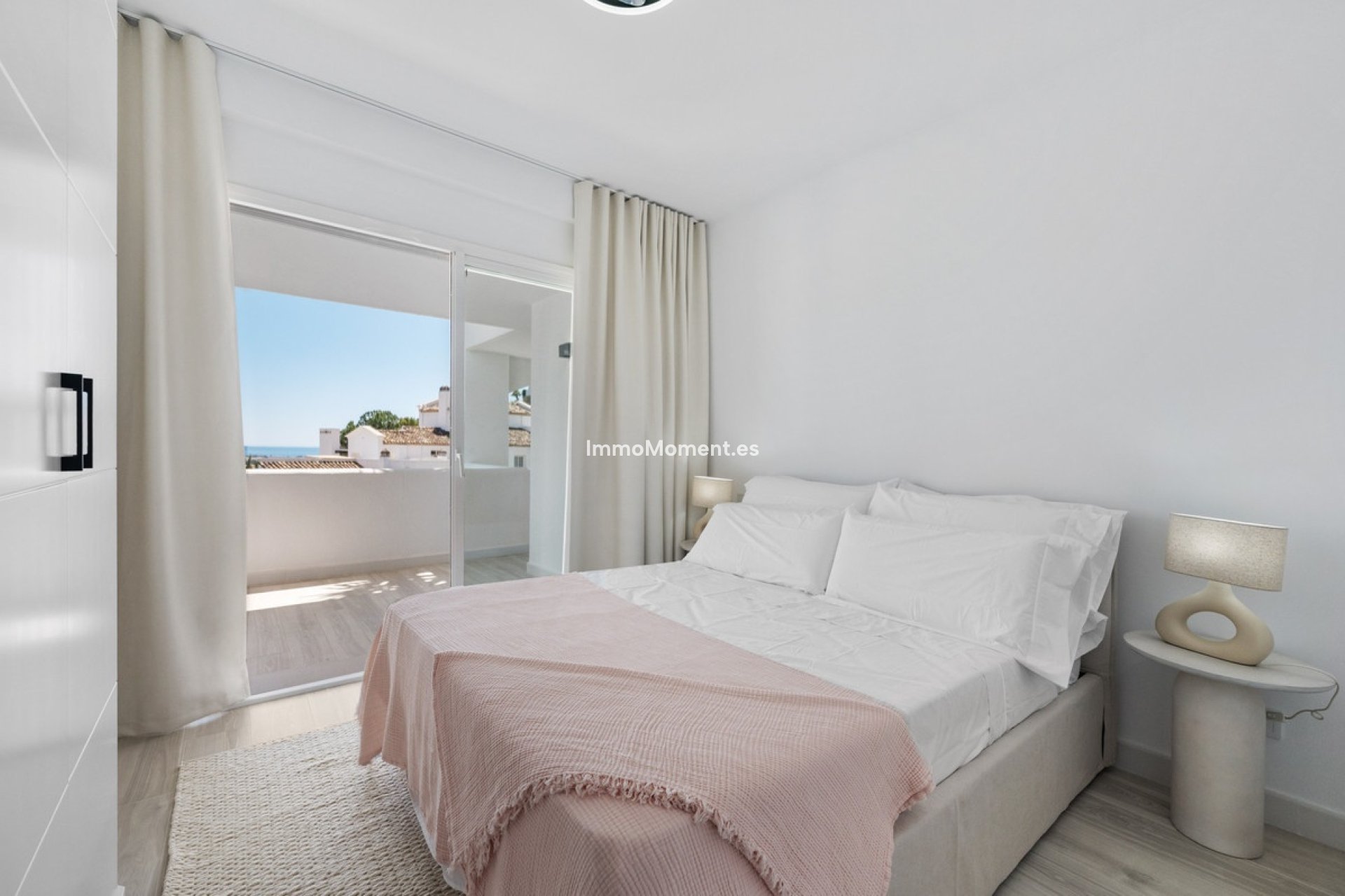 Resale - Apartment - Benahavís - Benahavís Centro