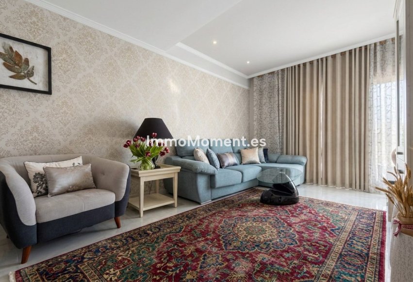 Resale - Apartment - Benahavís - Benahavís Centro