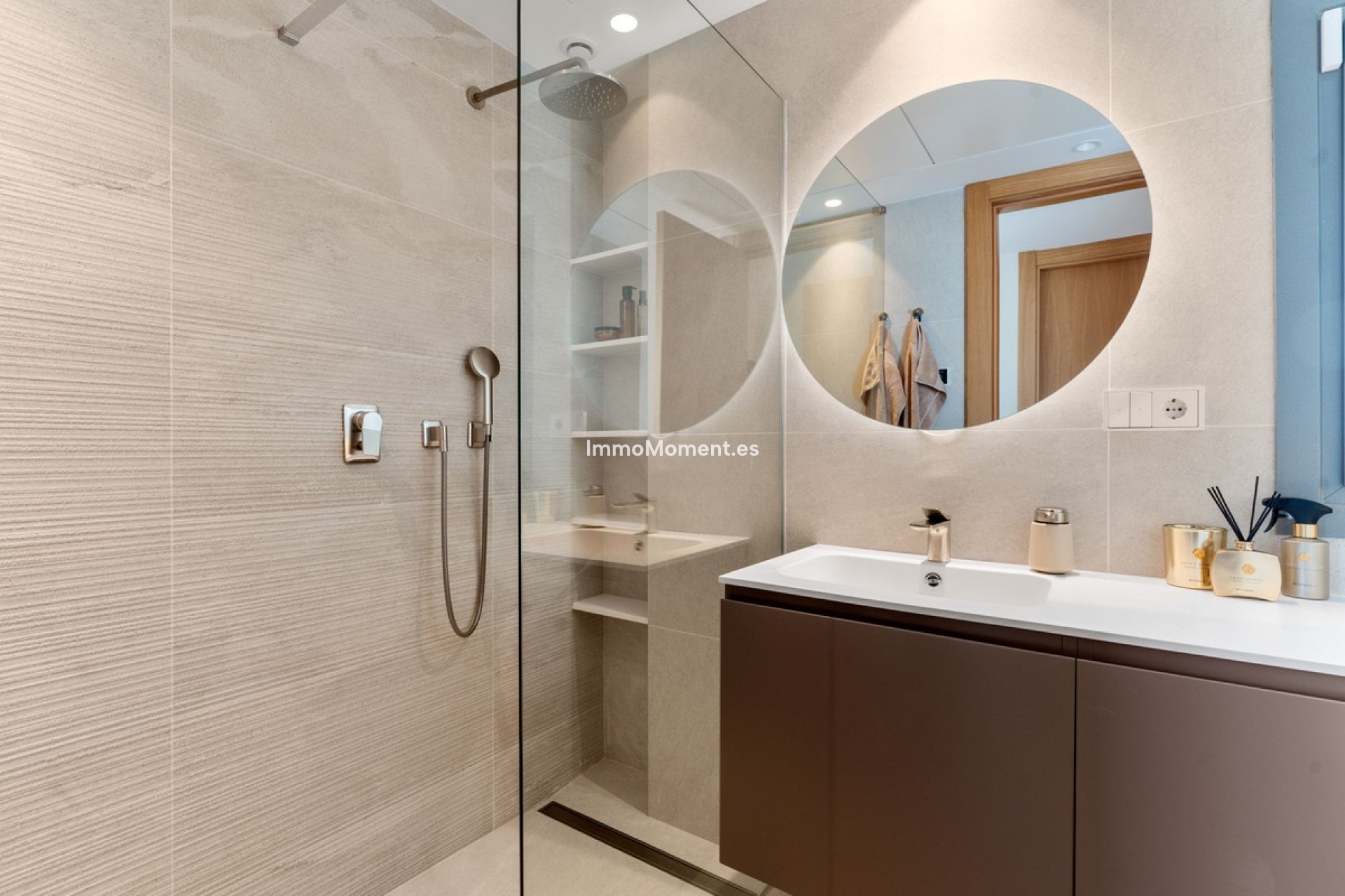 Resale - Apartment - Benahavís - Benahavís Centro