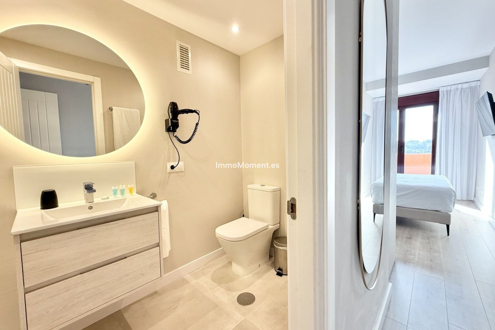 Resale - Apartment - Benahavís - Benahavís Centro