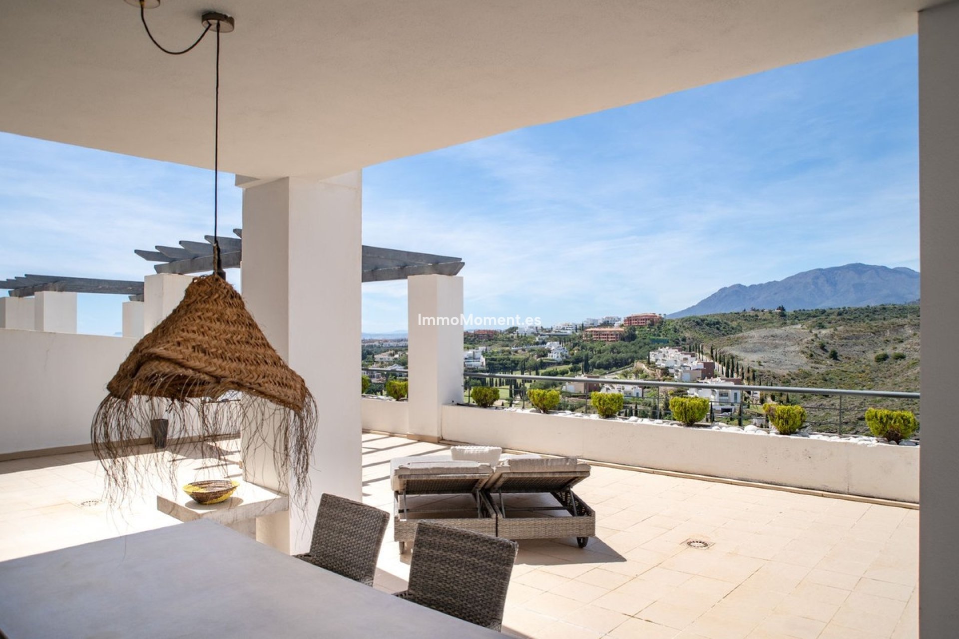 Resale - Apartment - Benahavís - Benahavís Centro