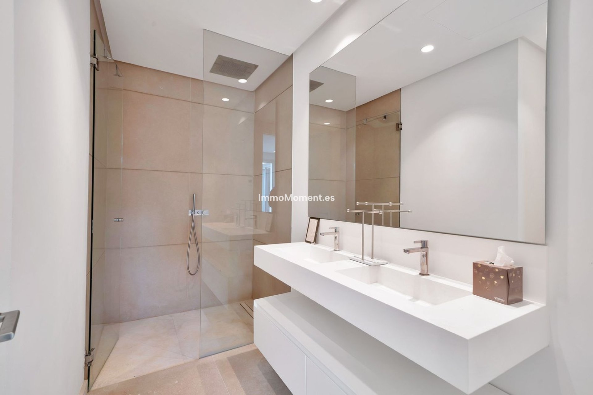 Resale - Apartment - Benahavís - Benahavís Centro