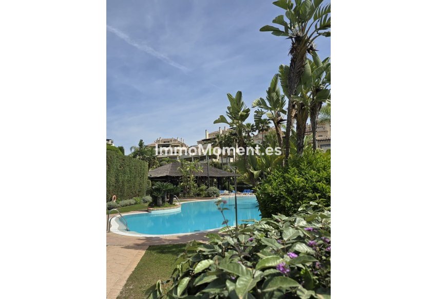 Resale - Apartment - Benahavís - Benahavís Centro